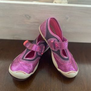 EUC PLAE shoes. Size 12